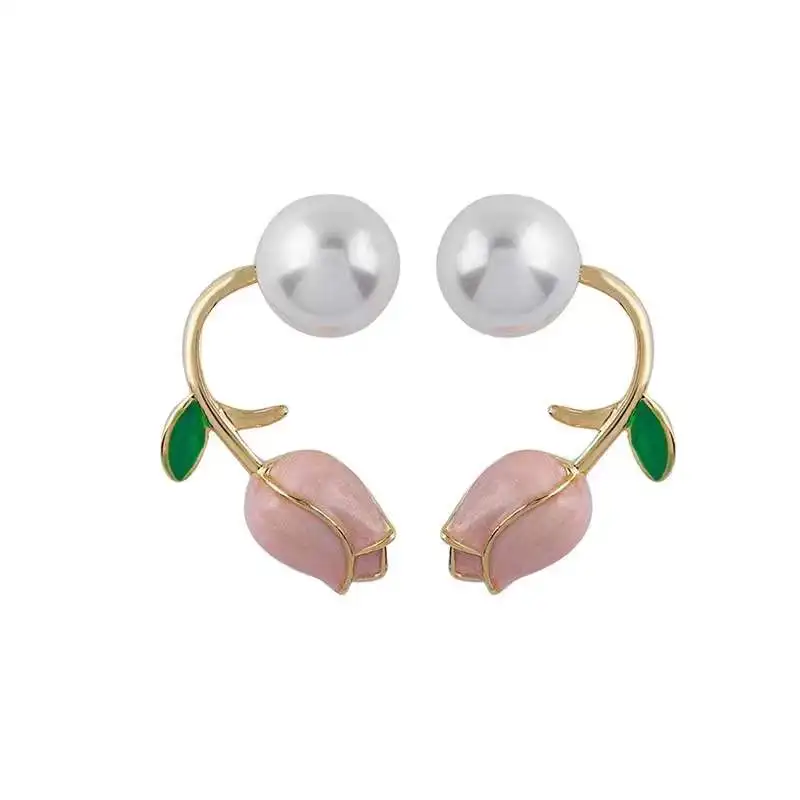 Tulip Pearl Earrings — photo 5