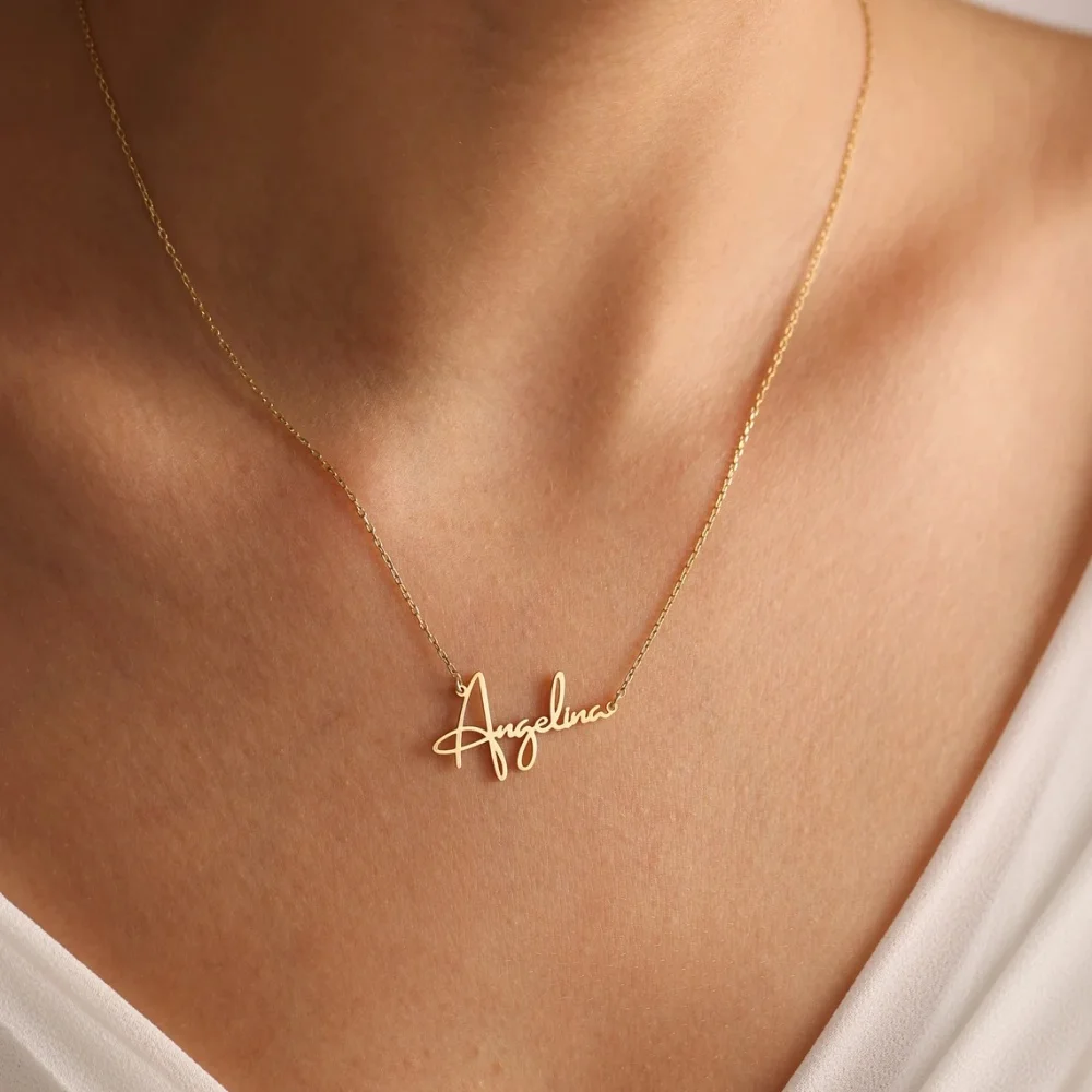 Script Name Necklace — photo 3