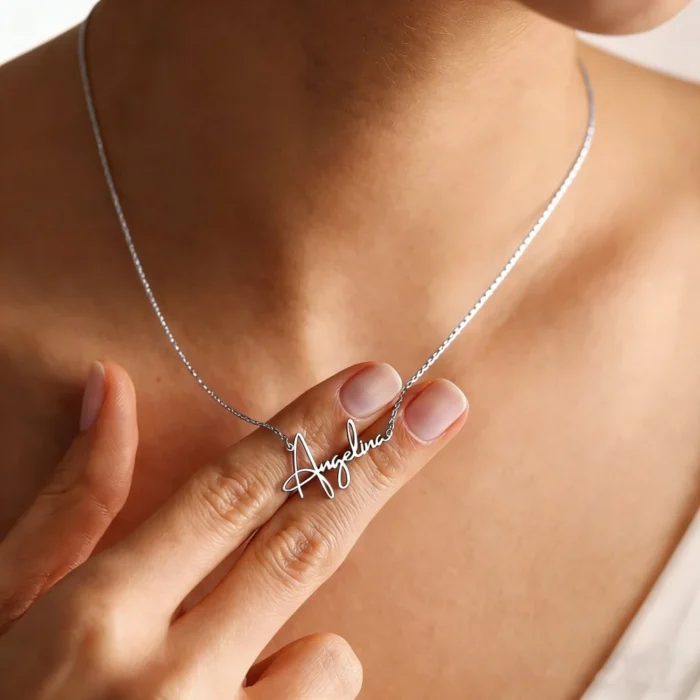 Script Name Necklace — photo 2